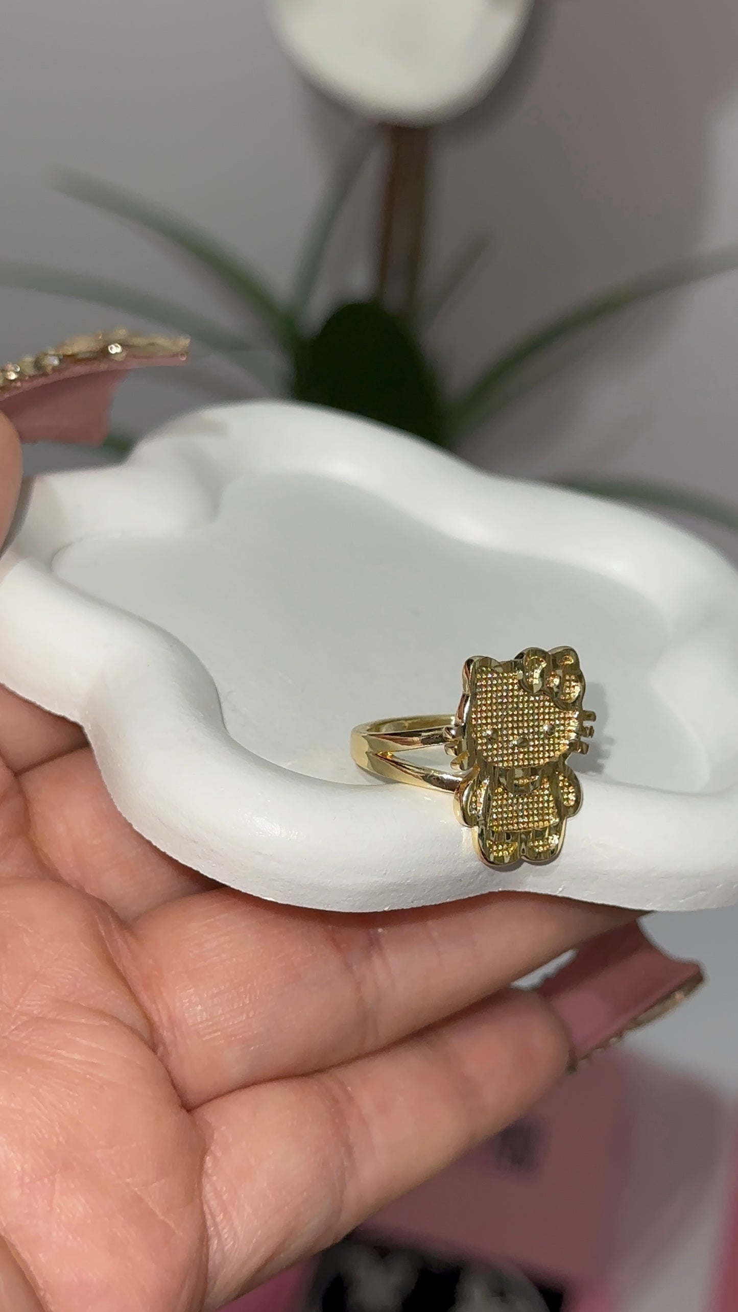 HK Pretty Ring